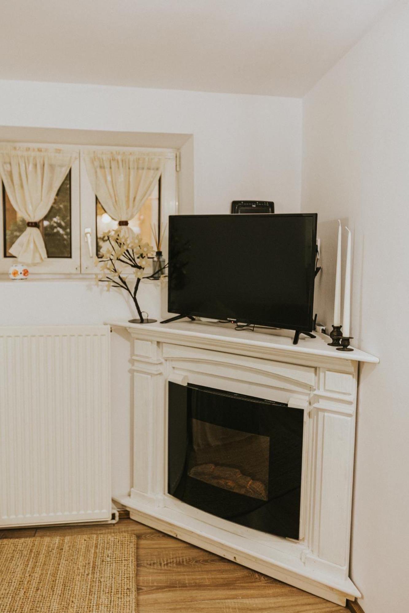 Republicii Rustic Apartament In Brasov City Center Экстерьер фото