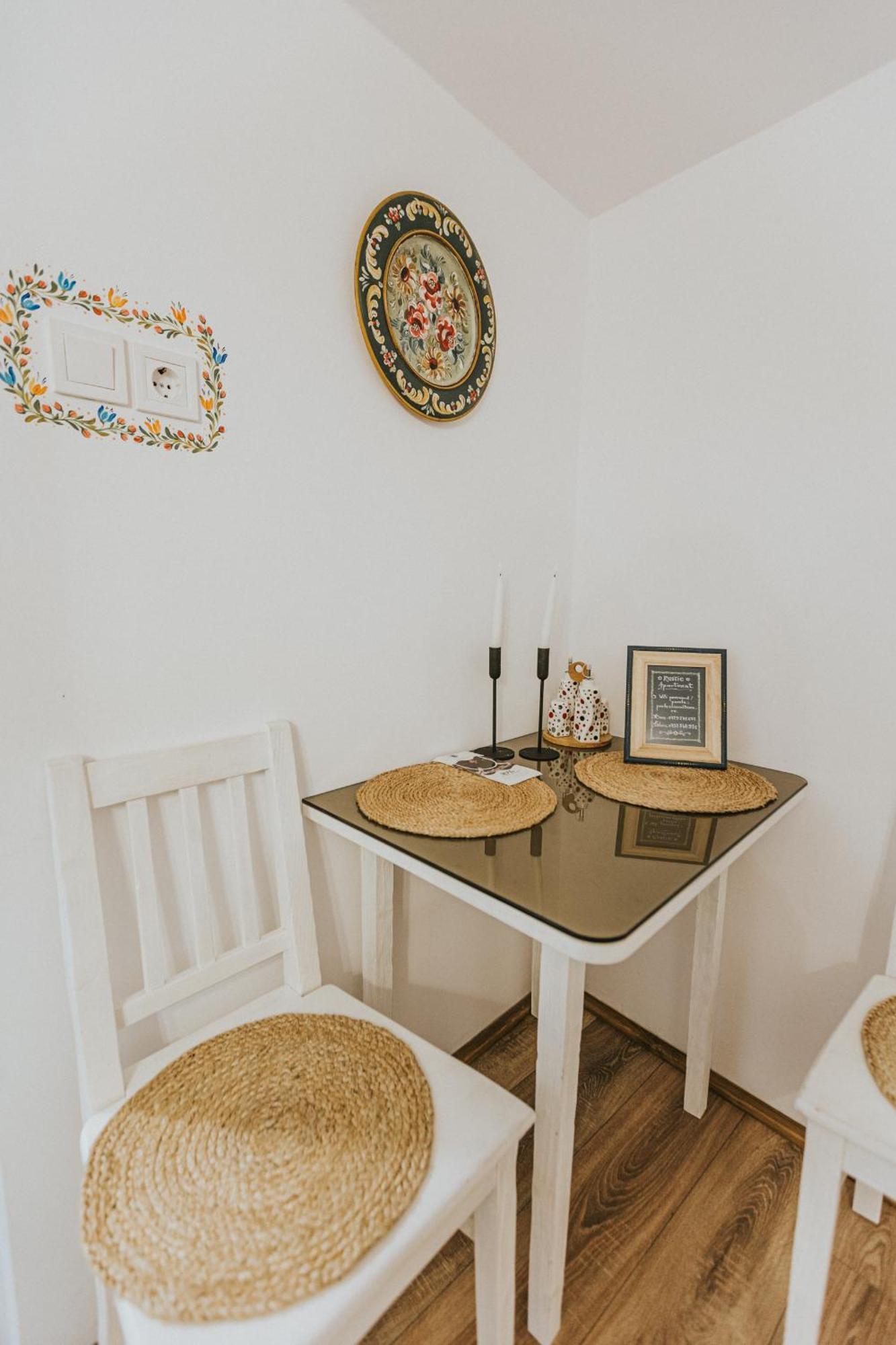 Republicii Rustic Apartament In Brasov City Center Экстерьер фото