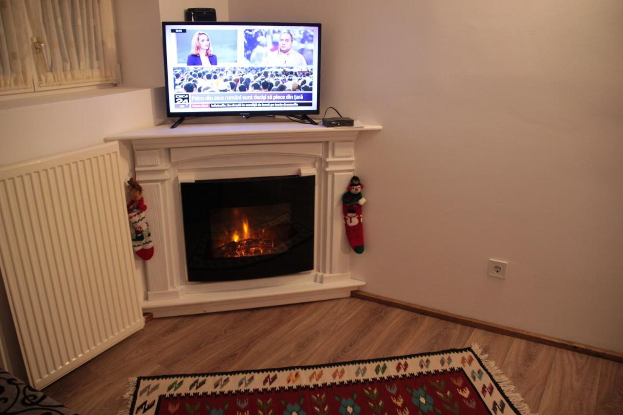 Republicii Rustic Apartament In Brasov City Center Экстерьер фото