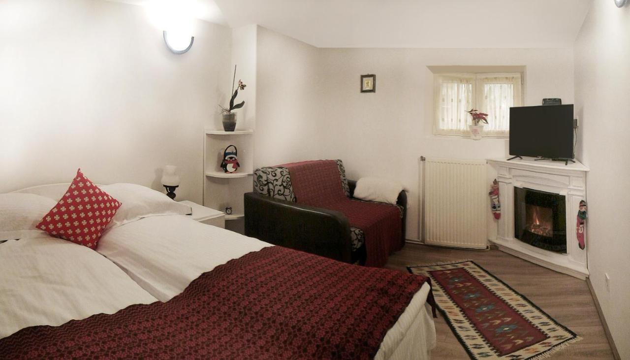 Republicii Rustic Apartament In Brasov City Center Экстерьер фото
